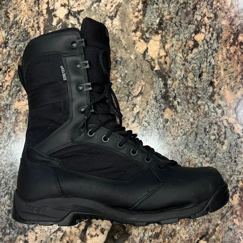 Danner 43035 Mens Striker Torrent 8-Inch Insulated 400G Boot Black 9.5 US